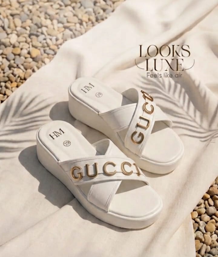 GUCCI FLAT SLIPPERS
